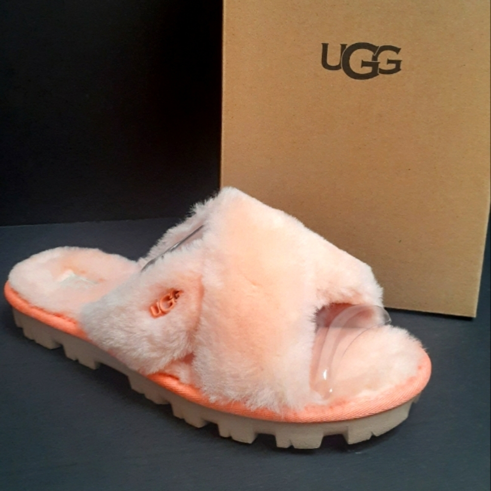 NIB - UGG FUZZETTE, SIZE 7